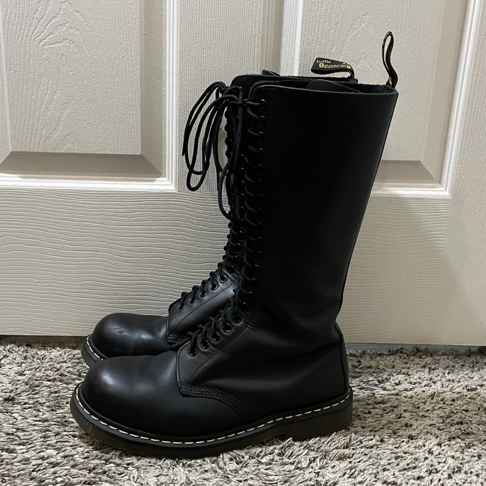 Sold - Dr. Martens 1942 20 Hole Eyelet Boots - Picture 4 of 9